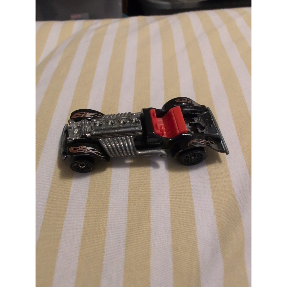 1970 Mattel Hot Wheels Sweet 16 Black Red Race Diecast Car 1:64 Scale